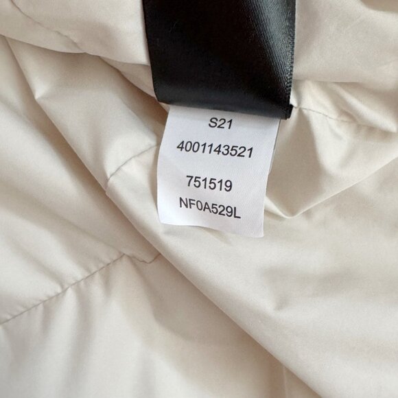 The North Face Ladies Everyday Insulated Puffer Jacket Med Company Logo NF0A529L - Picture 10 of 12